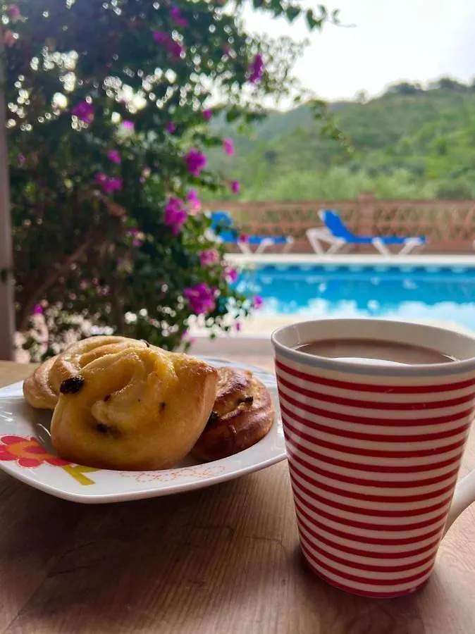 Bed and Breakfast Montana Retreat Álora 0*,  España